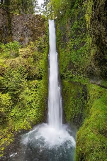 Tunnel Falls